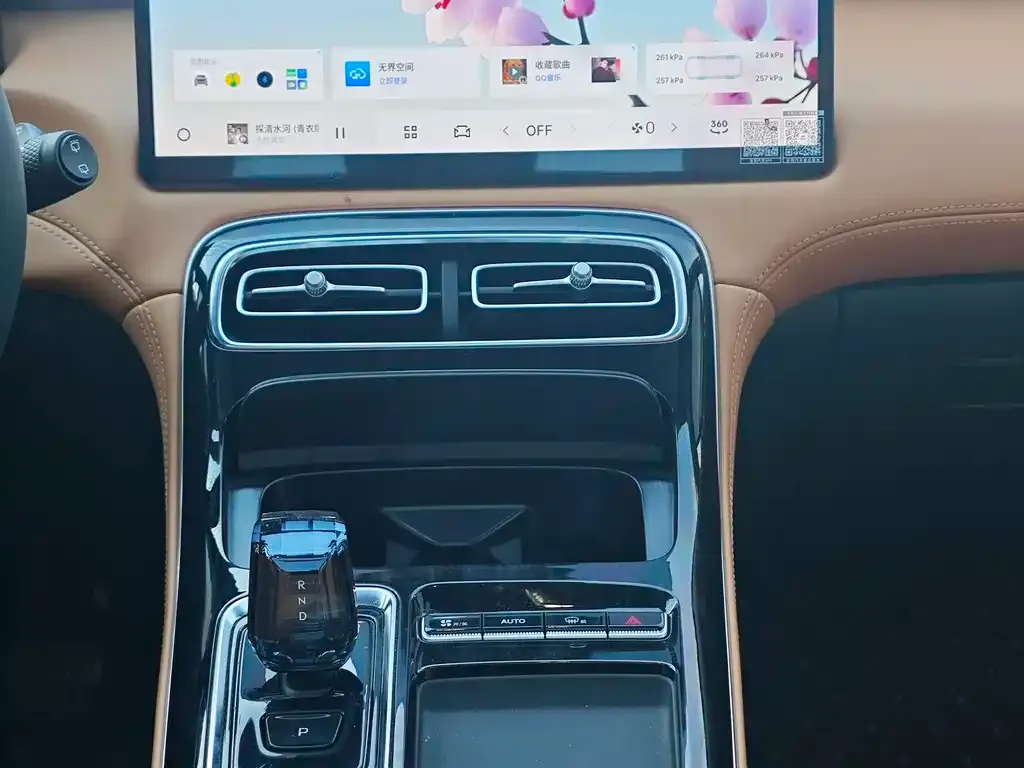 Geely Boyue L 2025 из CN, фото 9