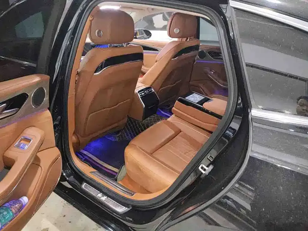Hongqi H9 2023 из CN, фото 4