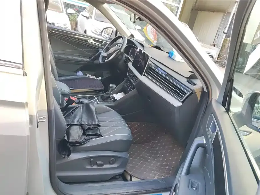 Volkswagen Tiguan L 2022 из CN, фото 9