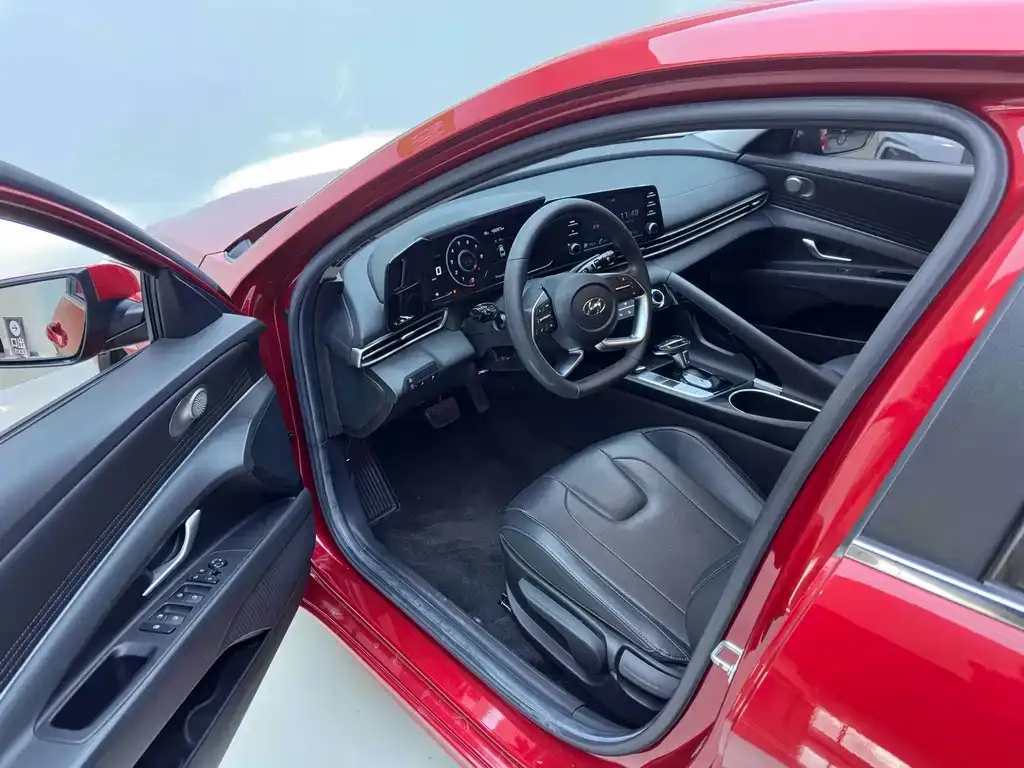 Hyundai Elantra 2021 из CN, фото 4