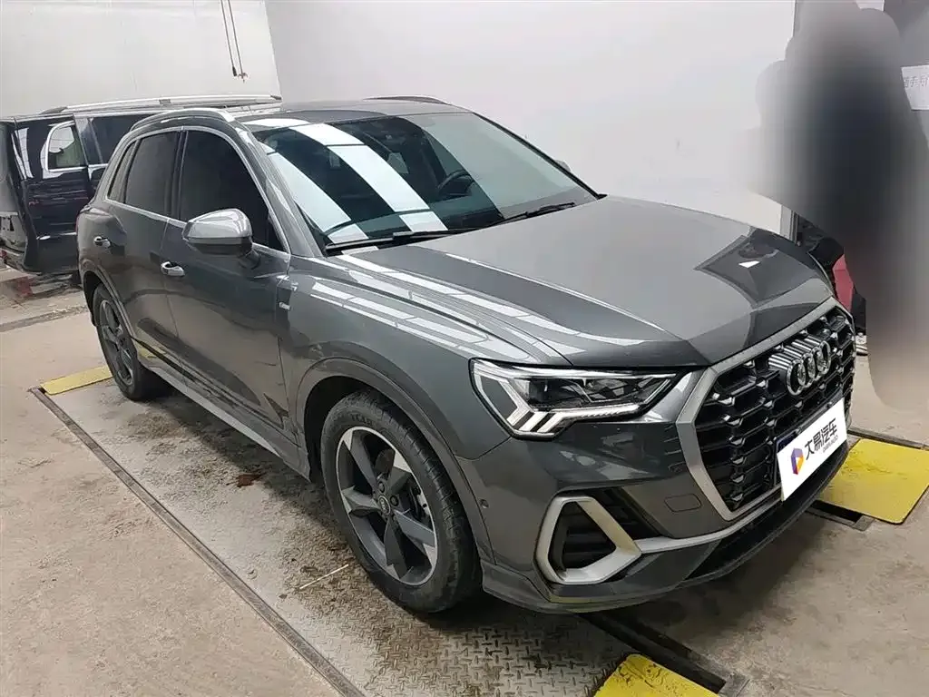 Audi Q3 2021 из CN, фото 2