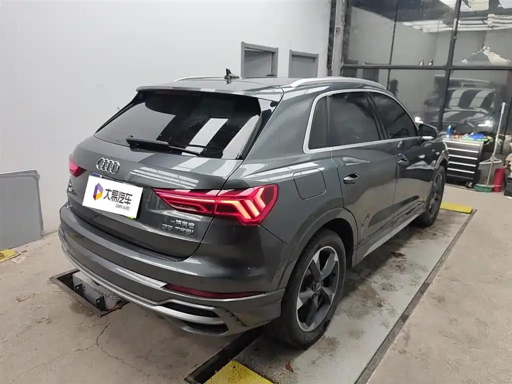 Audi Q3 2021 из CN, фото 3