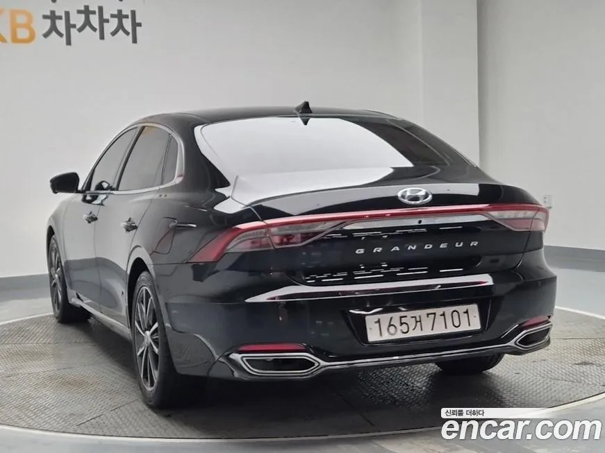 Hyundai Grandeur 2022 из KR, фото 2