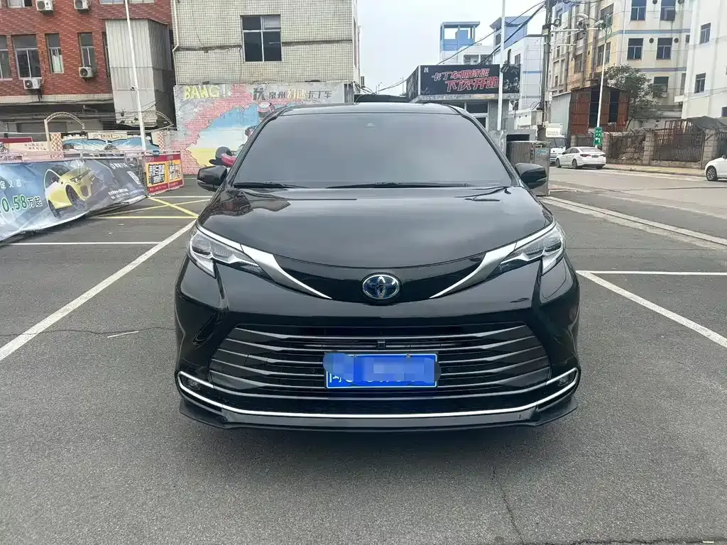 Toyota Sienna 2024 из CN, фото 8