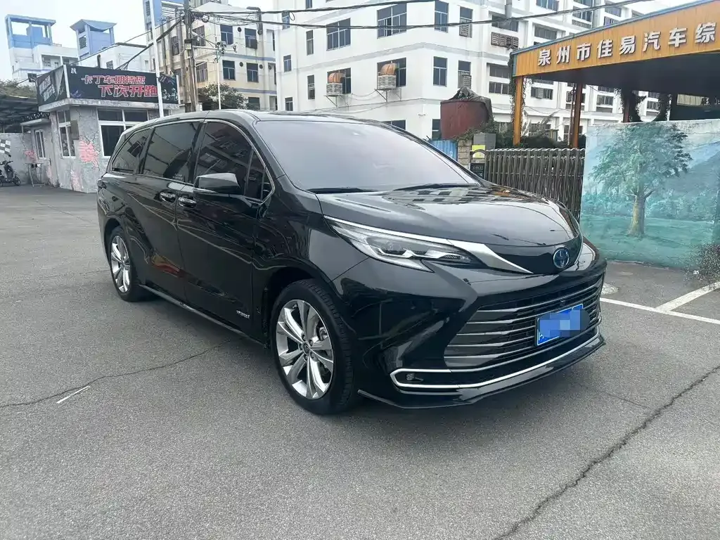 Toyota Sienna 2024 из CN, фото 6