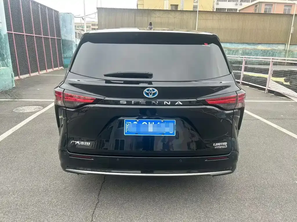 Toyota Sienna 2024 из CN, фото 7