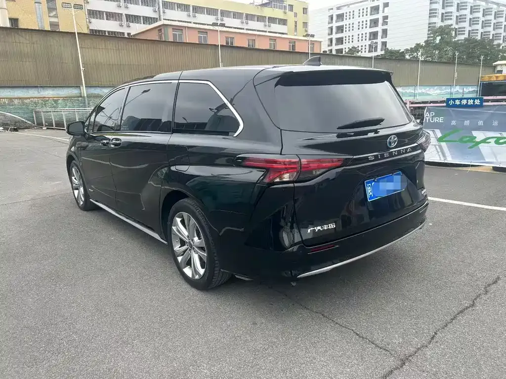 Toyota Sienna 2024 из CN, фото 9