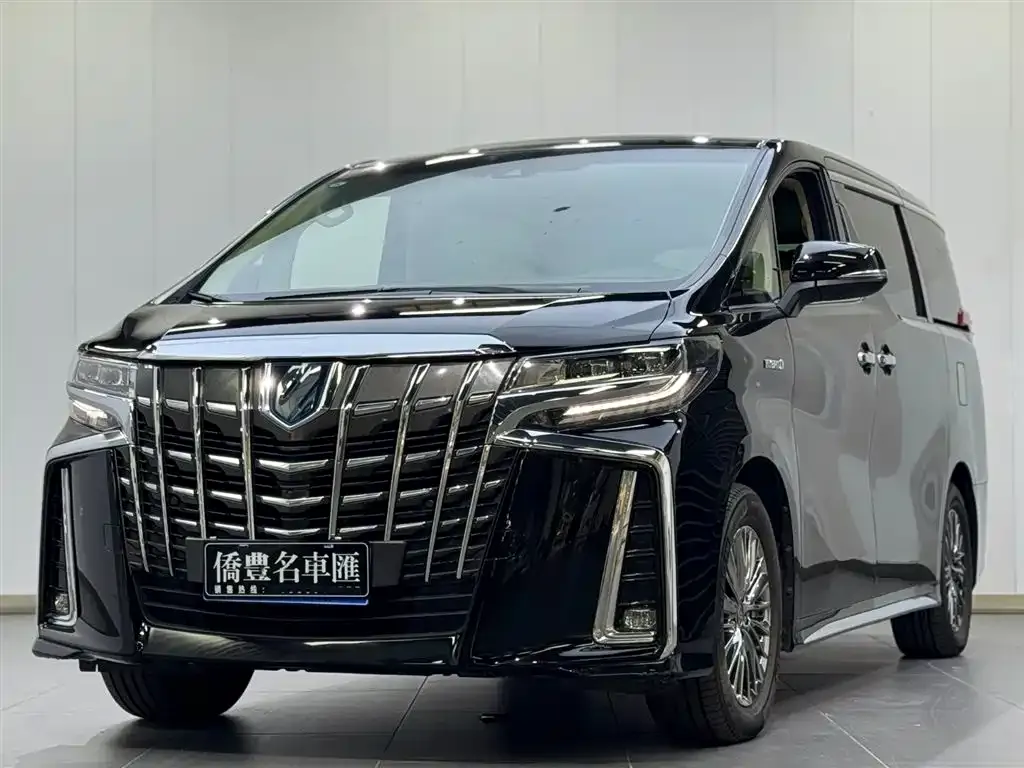 Toyota Alphard 2023 из CN, фото 1