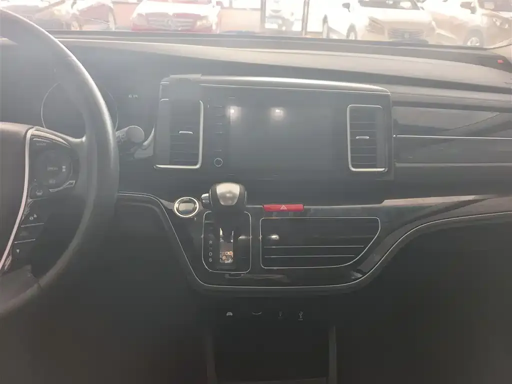 Honda Elysion 2021 из CN, фото 2