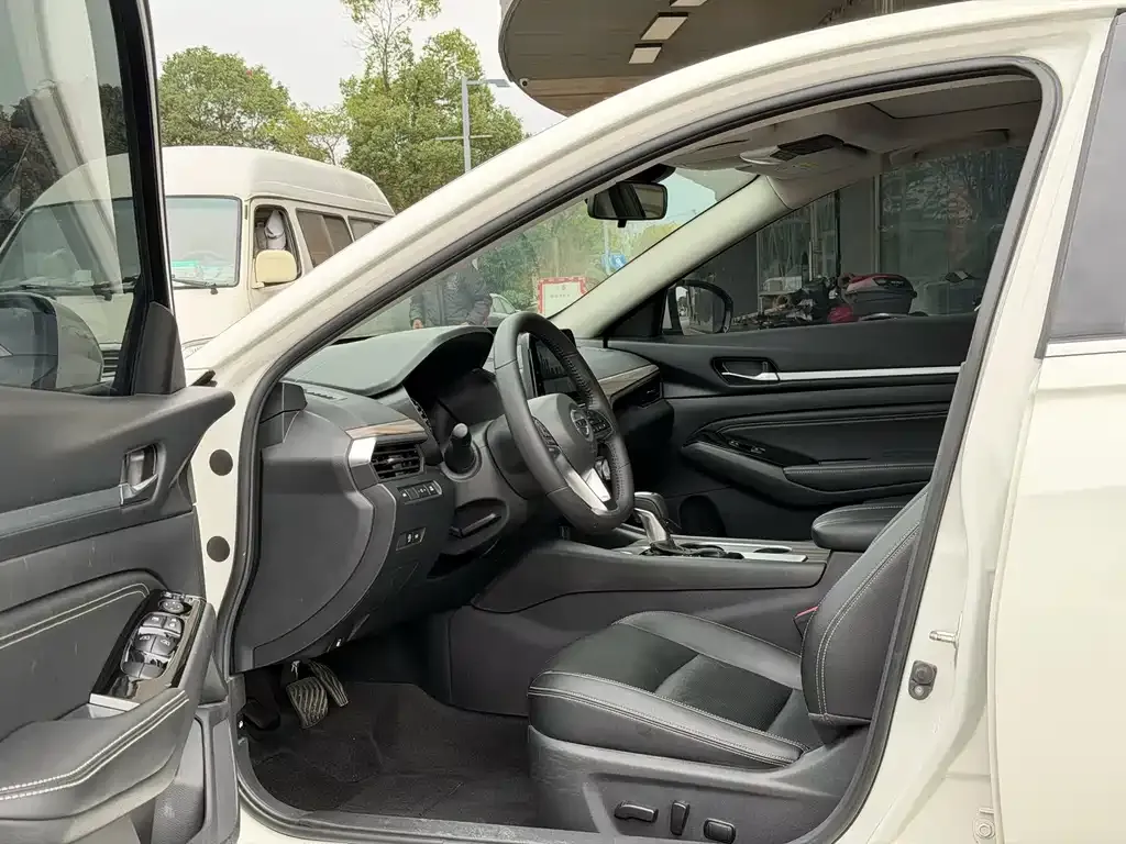 Nissan Teana 2021 из CN, фото 4