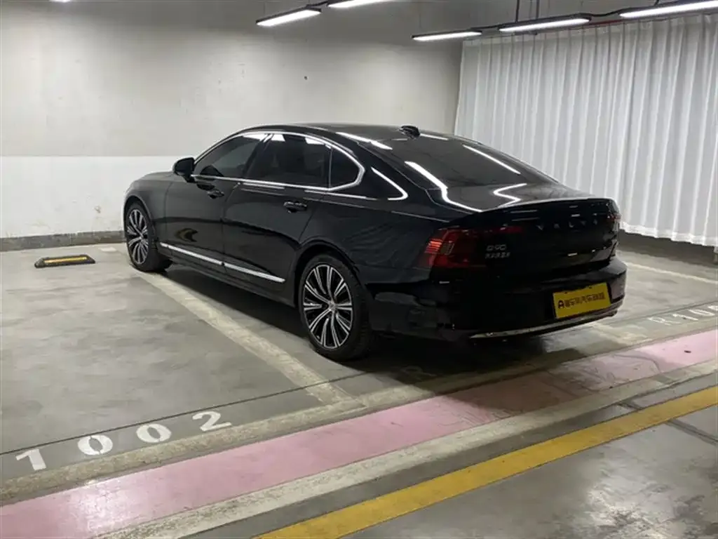 Volvo S90 2025 из CN, фото 5