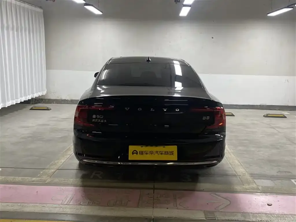 Volvo S90 2025 из CN, фото 3