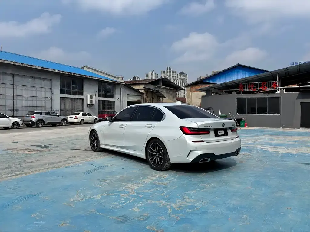 BMW 3 Series 2021 из CN, фото 2