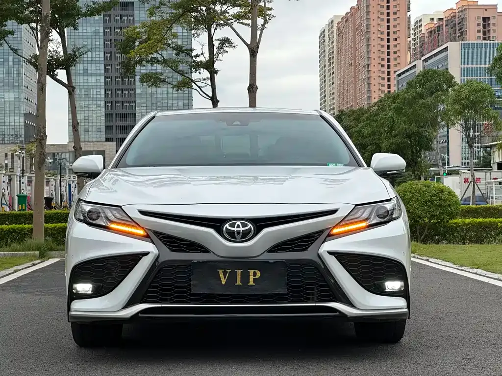 Toyota Camry 2023 из CN, фото 10