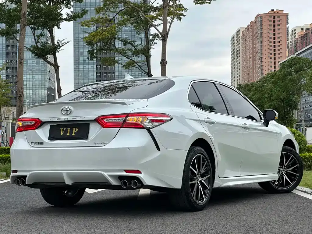 Toyota Camry 2023 из CN, фото 4