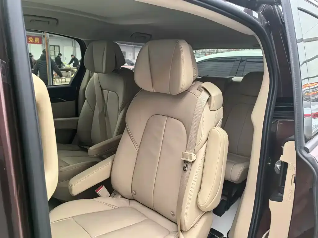 Buick GL8 2021 из CN, фото 6