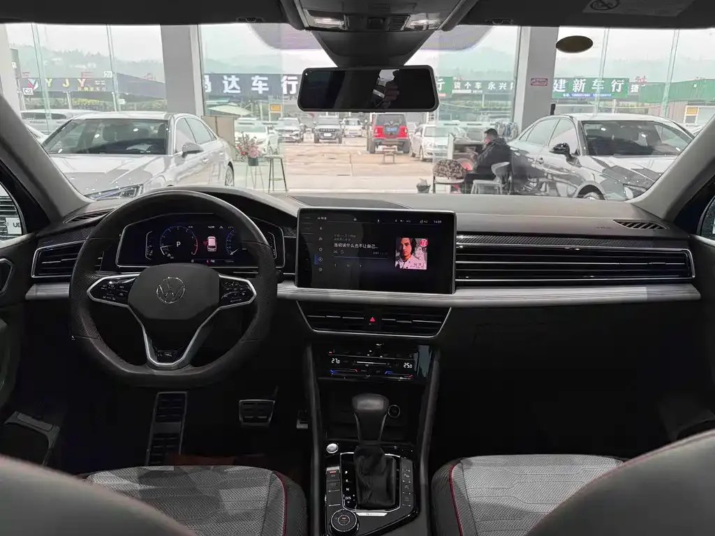 Volkswagen Tiguan L 2021 из CN, фото 10