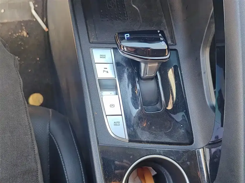 Hyundai Elantra 2022 из CN, фото 10