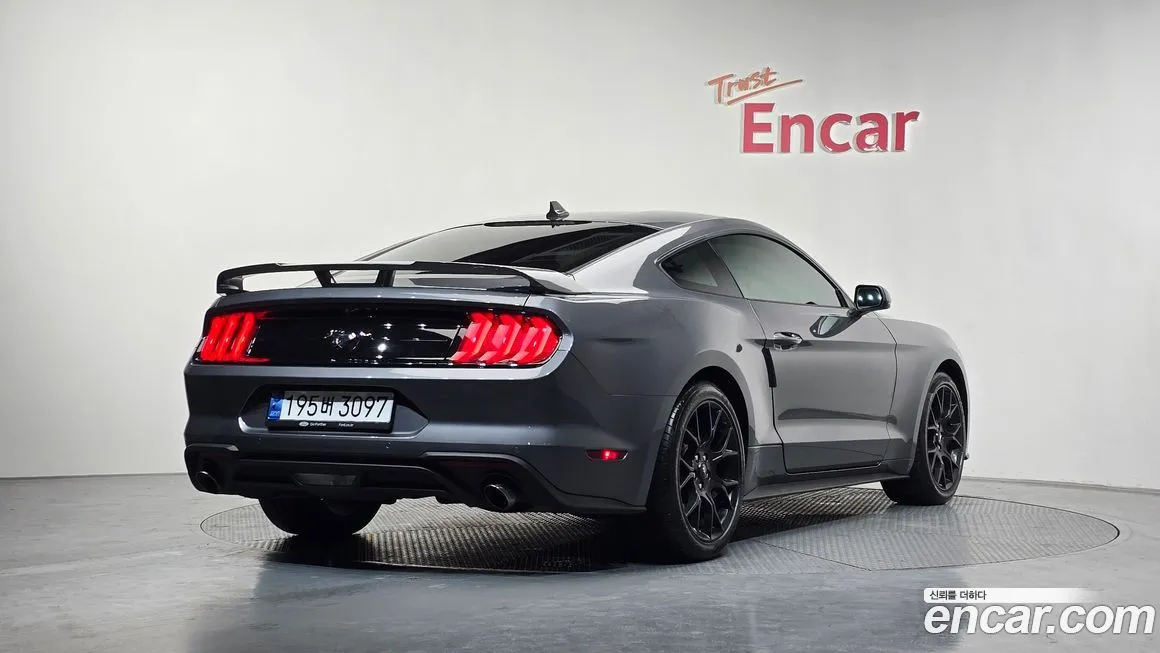 Ford Mustang 2022 из KR, фото 2