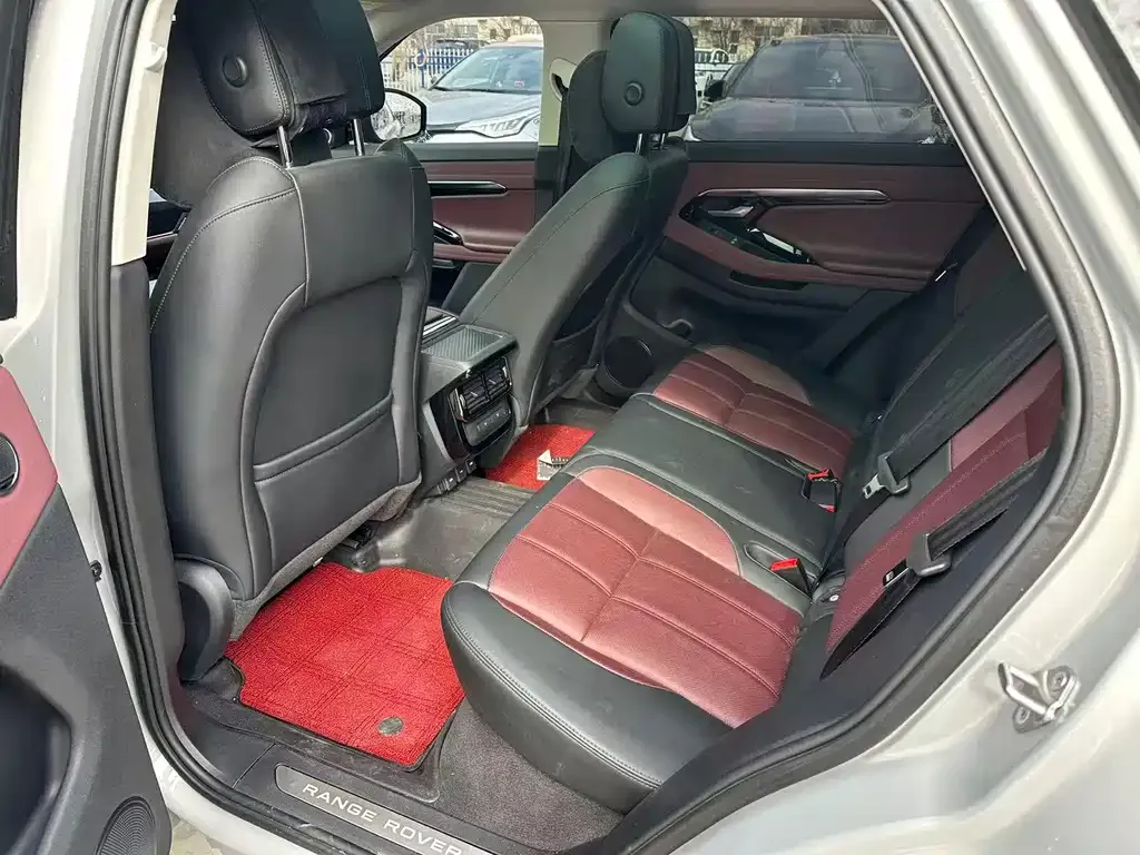 Land Rover Evoque 2023 из CN, фото 3