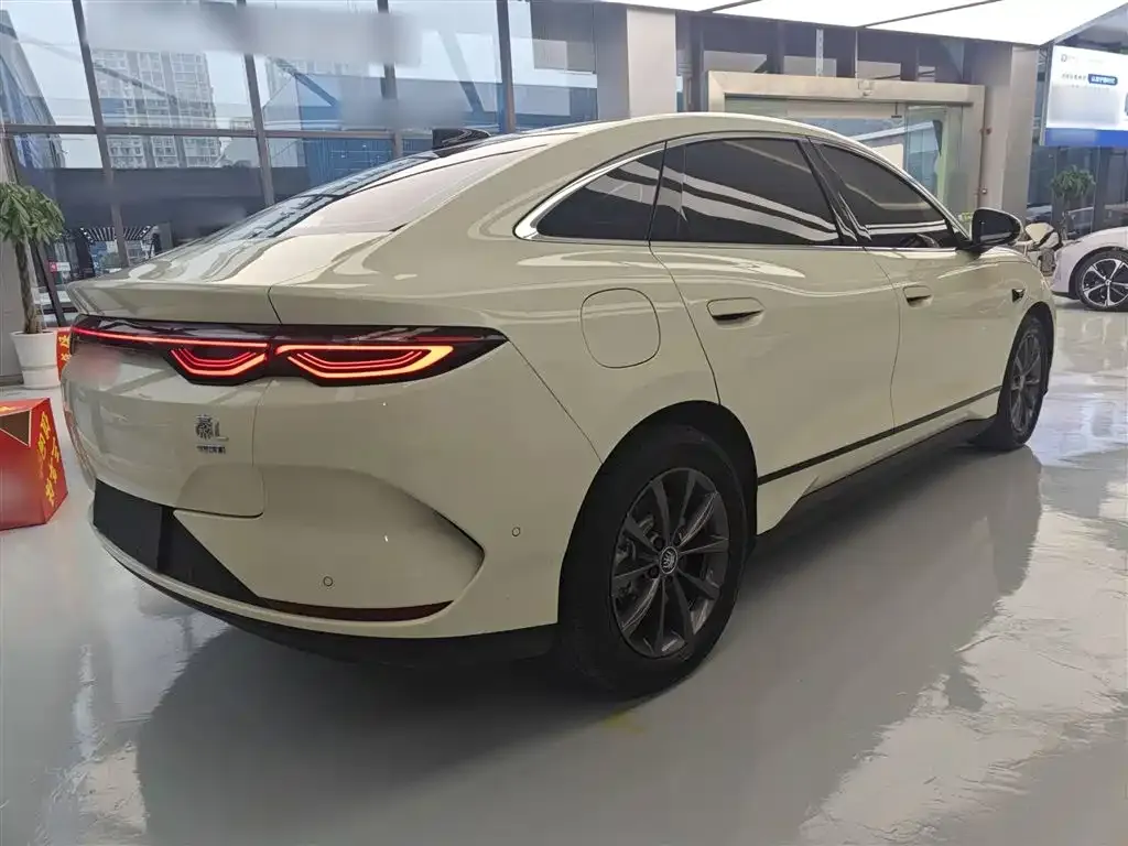 BYD Qin L 2025 из CN, фото 5
