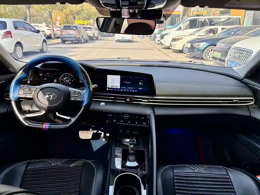 Hyundai Elantra 2022 из CN, фото 10