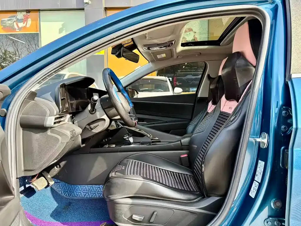 Hyundai Elantra 2022 из CN, фото 4