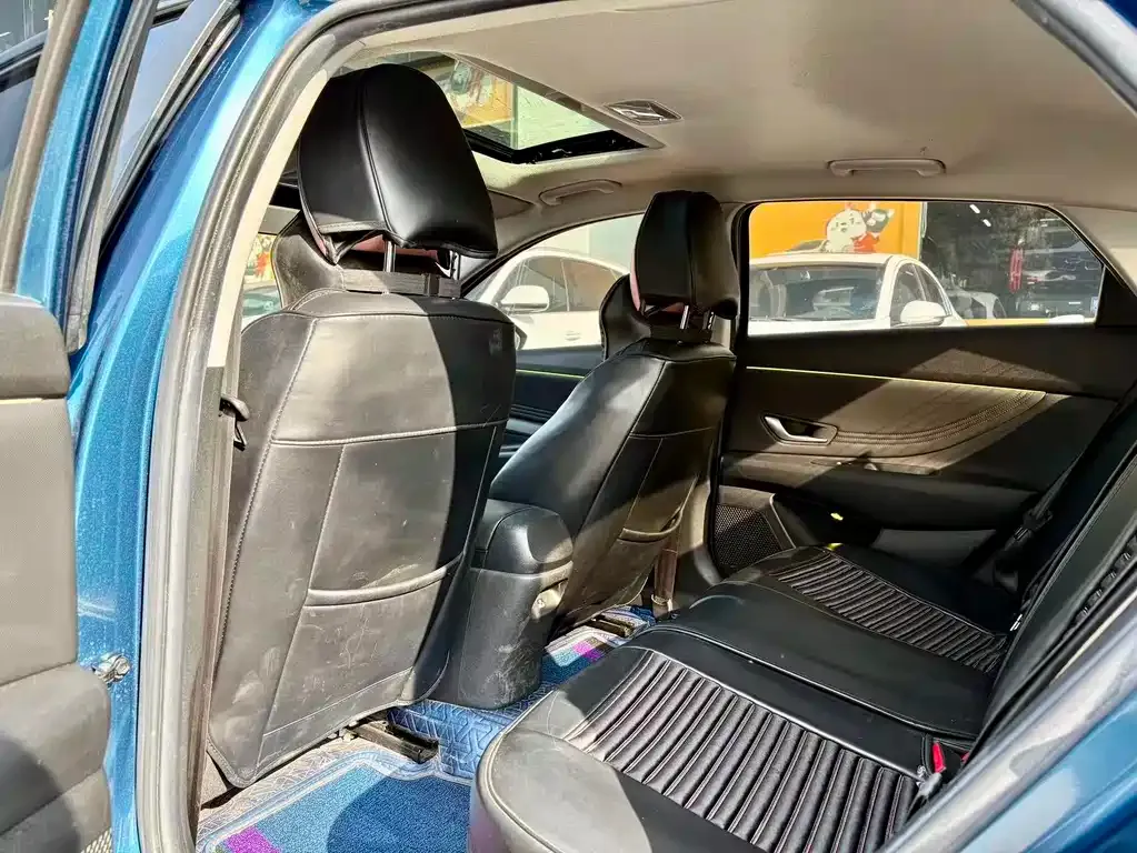 Hyundai Elantra 2022 из CN, фото 5