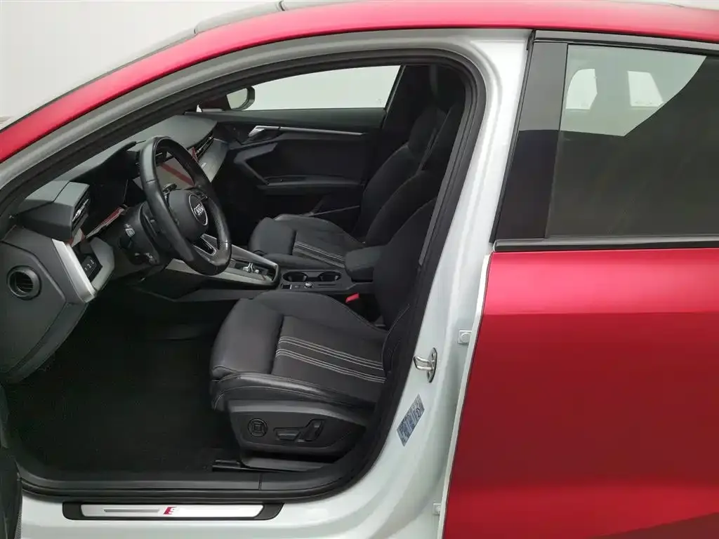 Audi A3 2024 из CN, фото 5