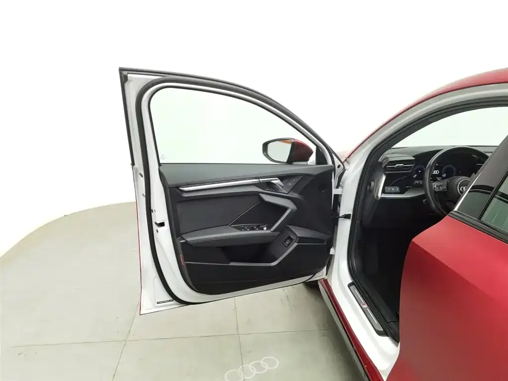Audi A3 2024 из CN, фото 10