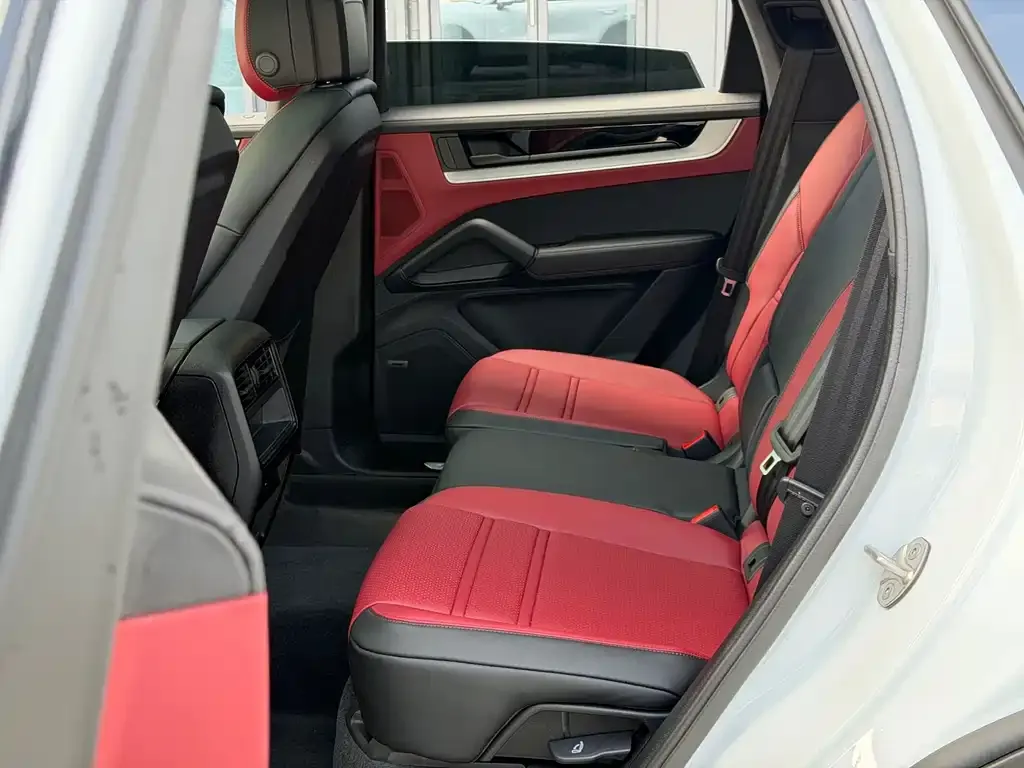 Porsche Cayenne 2025 из CN, фото 5