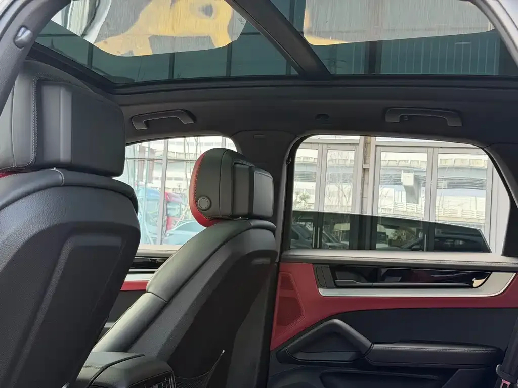 Porsche Cayenne 2025 из CN, фото 2