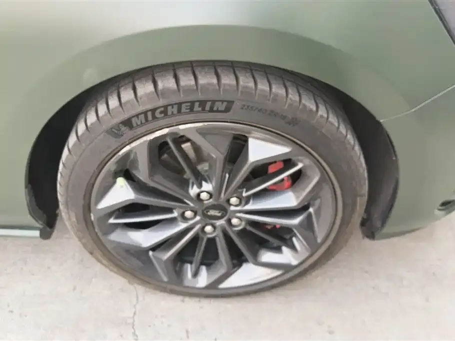 Ford Focus 2022 из CN, фото 8