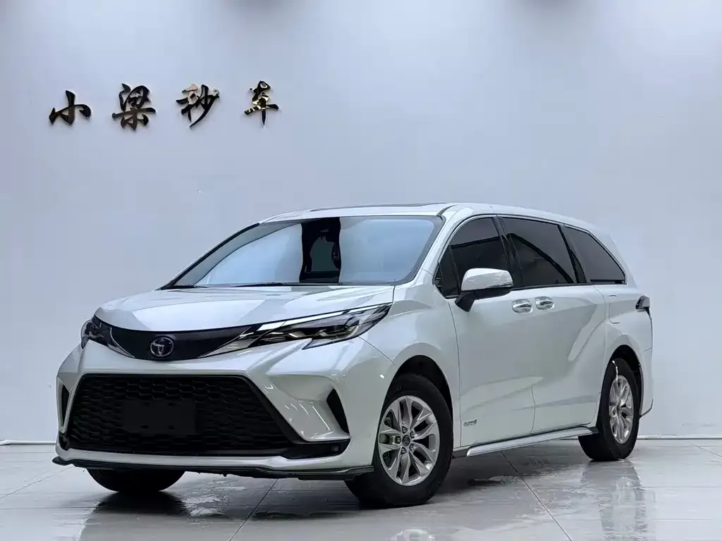 Toyota Granvia 2023 из CN, фото 1