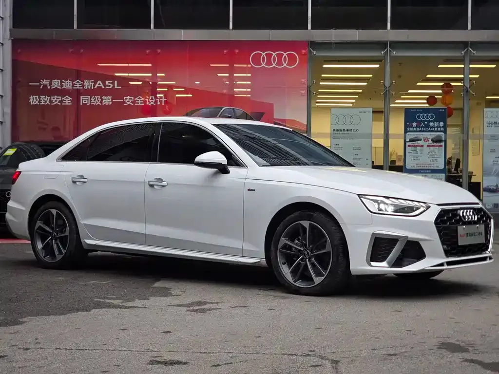 Audi A4L 2024 из CN, фото 7