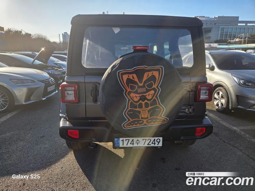 Jeep Wrangler 2021 из KR, фото 3