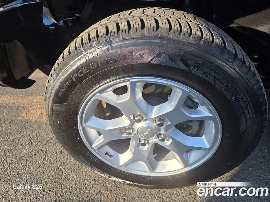 Jeep Wrangler 2021 из KR, фото 10