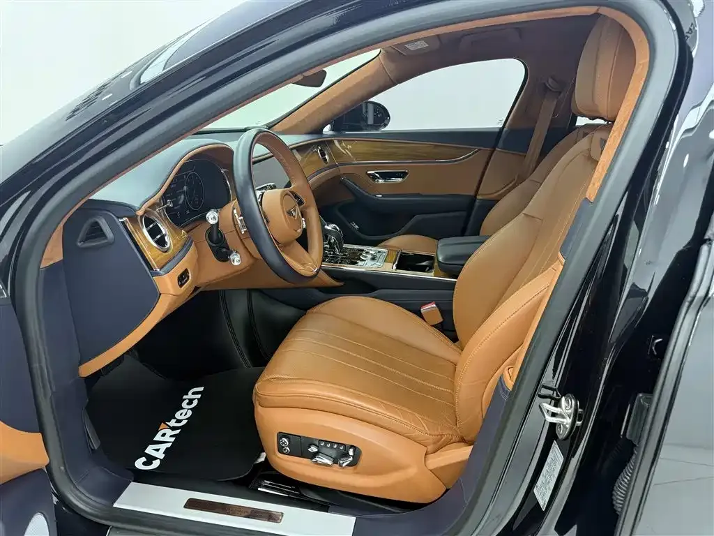 Bentley Flying Spur 2022 из CN, фото 9