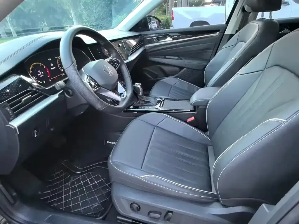 Volkswagen Passat 2023 из CN, фото 5