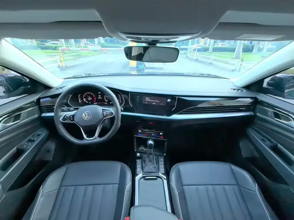 Volkswagen Passat 2023 из CN, фото 6