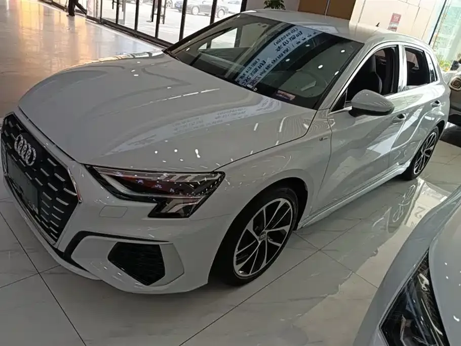 Audi A3 2021 из CN, фото 1