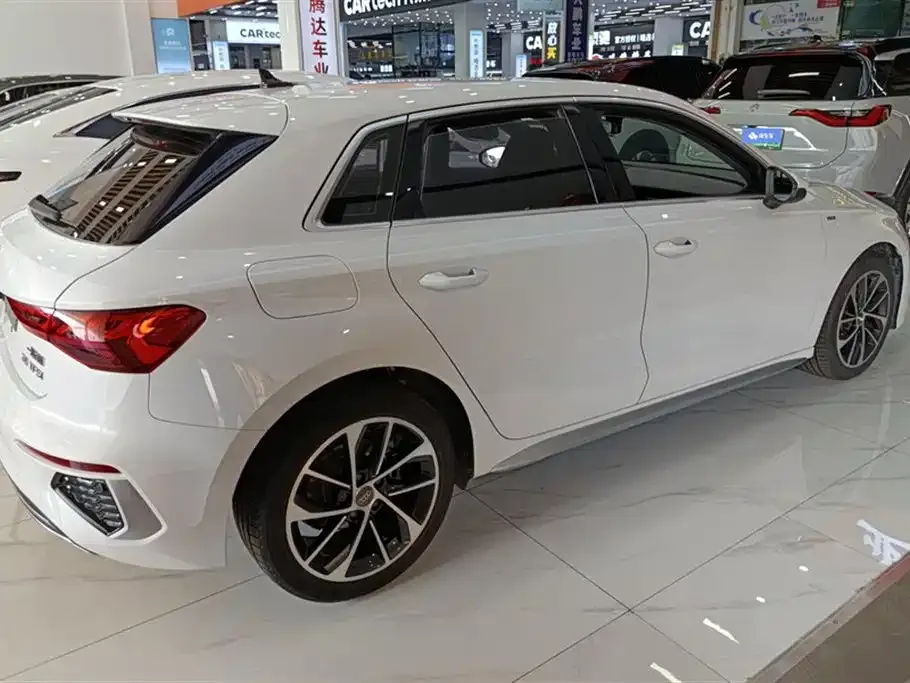 Audi A3 2021 из CN, фото 5