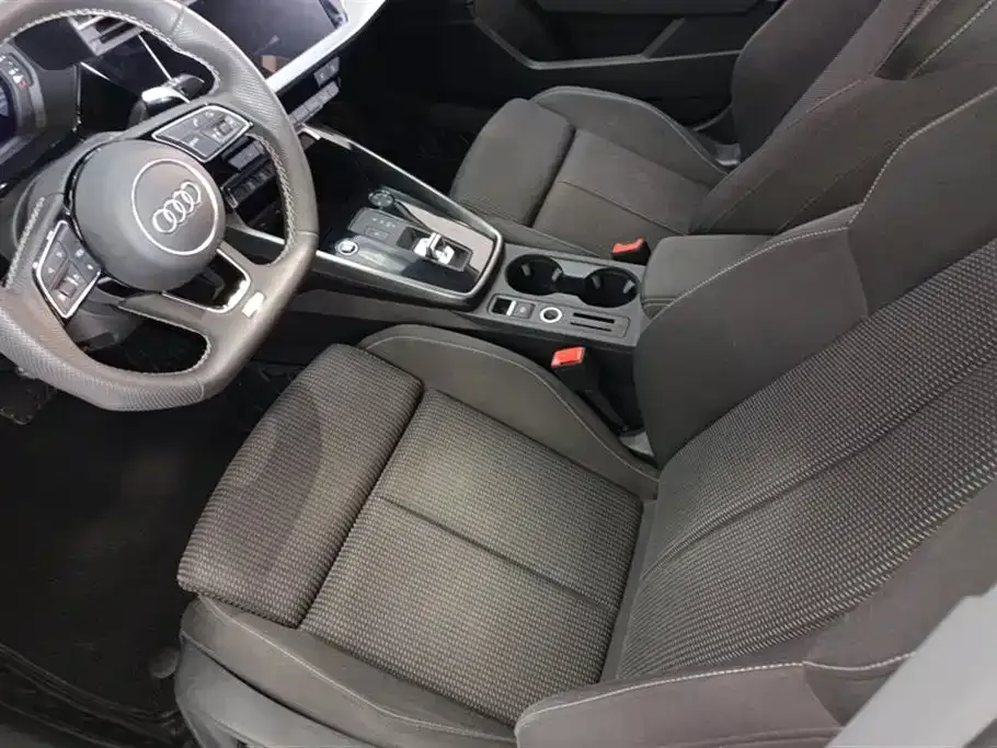 Audi A3 2021 из CN, фото 2