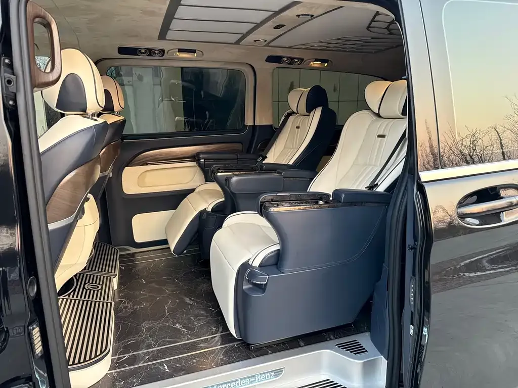 Mercedes-Benz Vito 2023 из CN, фото 10