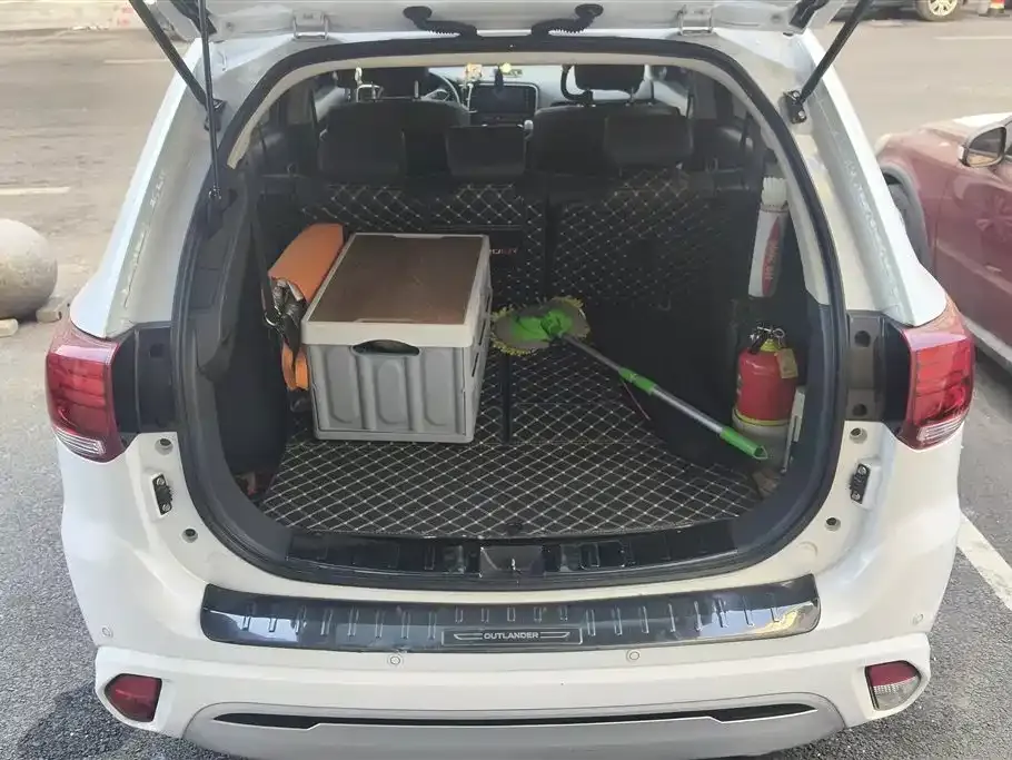 Mitsubishi Outlander 2022 из CN, фото 9