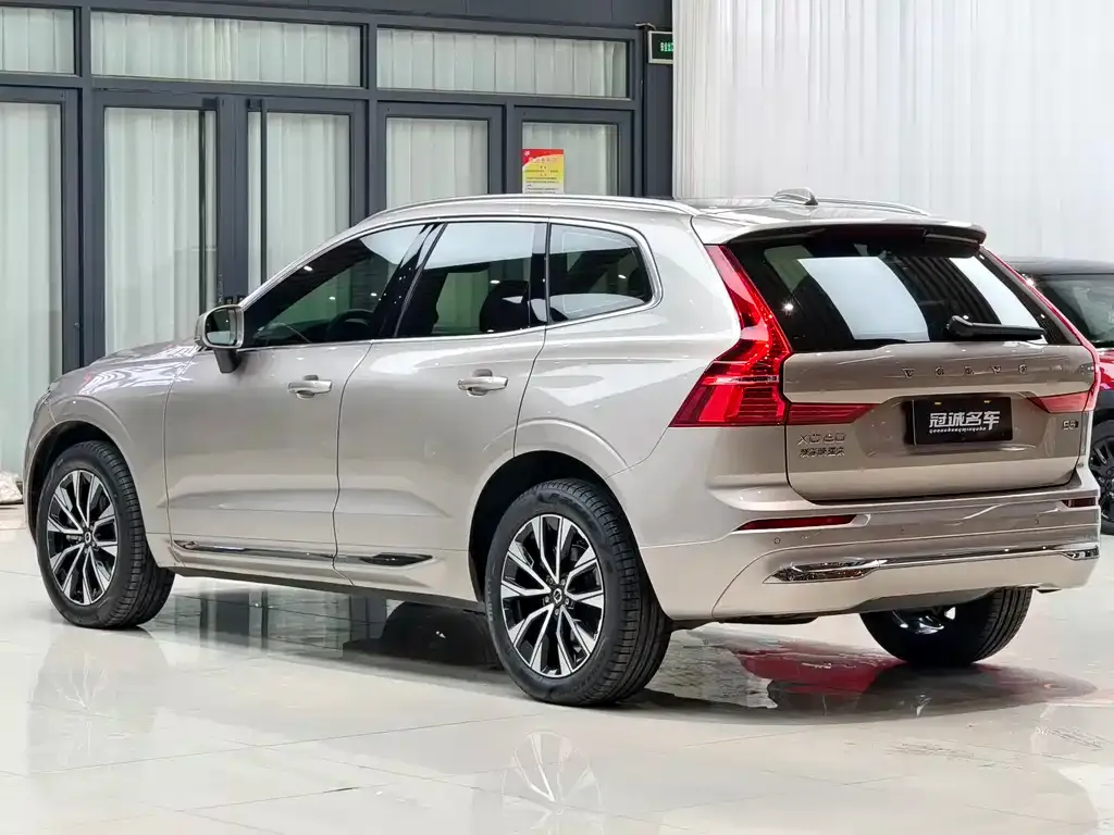 Volvo XC60 2025 из CN, фото 4