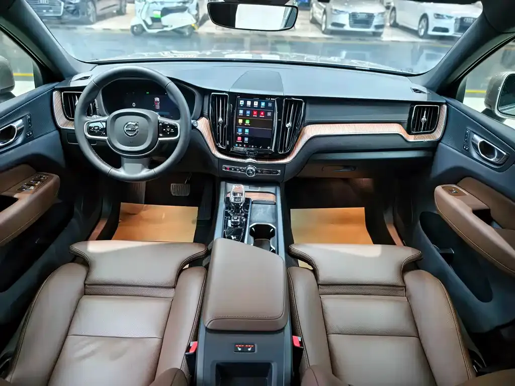 Volvo XC60 2025 из CN, фото 5