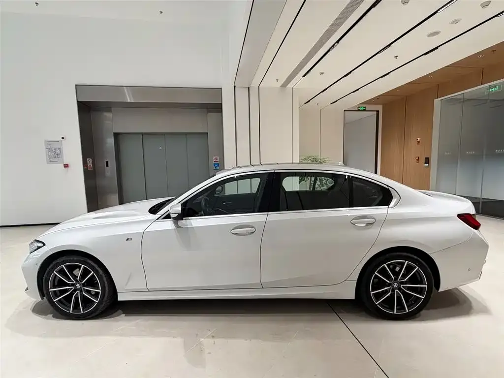 BMW 3 Series 2025 из CN, фото 4