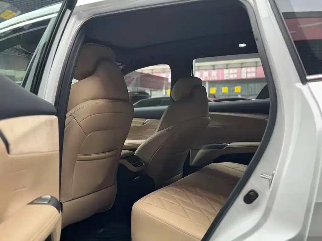 Changan CS75PLUS 2024 из CN, фото 4
