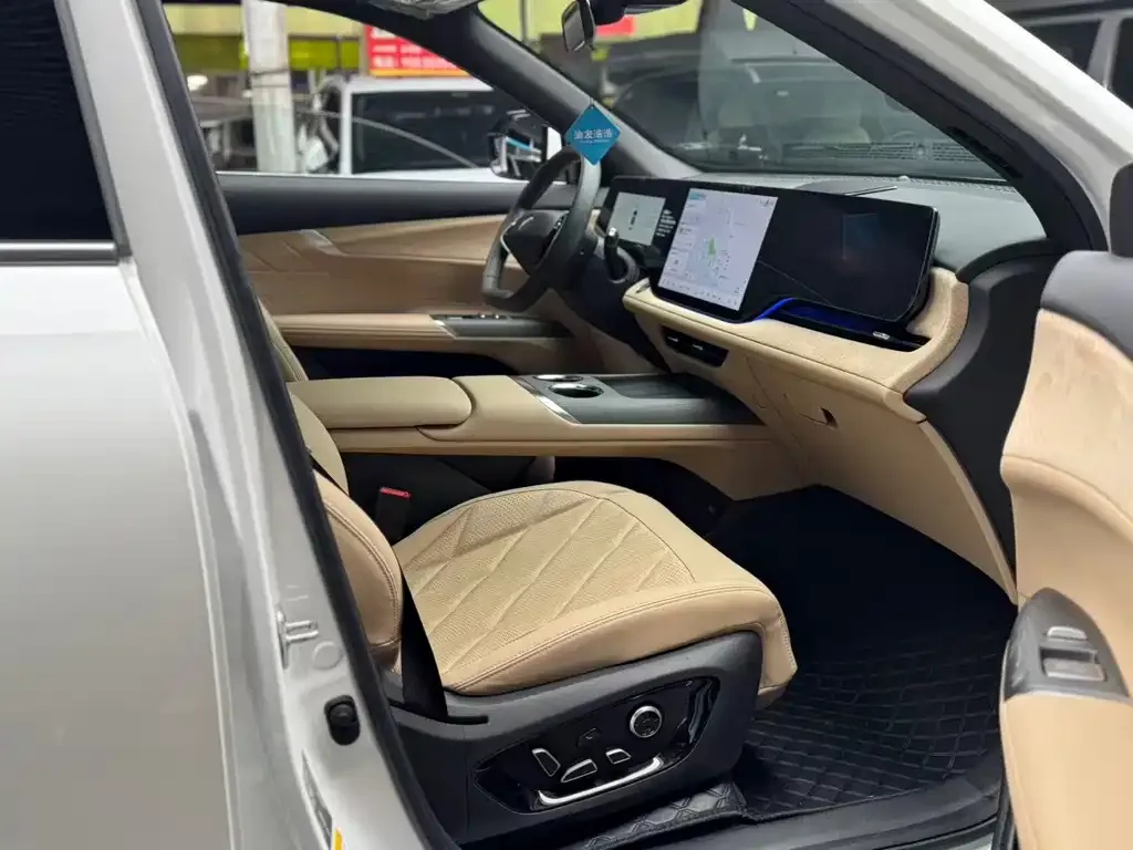 Changan CS75PLUS 2024 из CN, фото 3